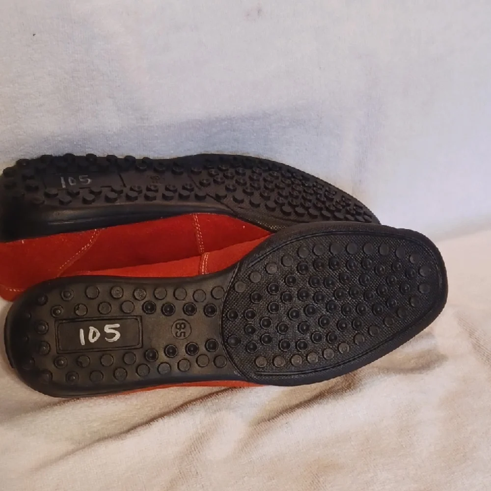 Elegant Red Suede Leather Loafers for Men Size 8.5 Never Worn